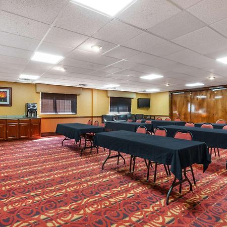 Best Western Plus Georgetown Corporate Center Hotel Exterior foto