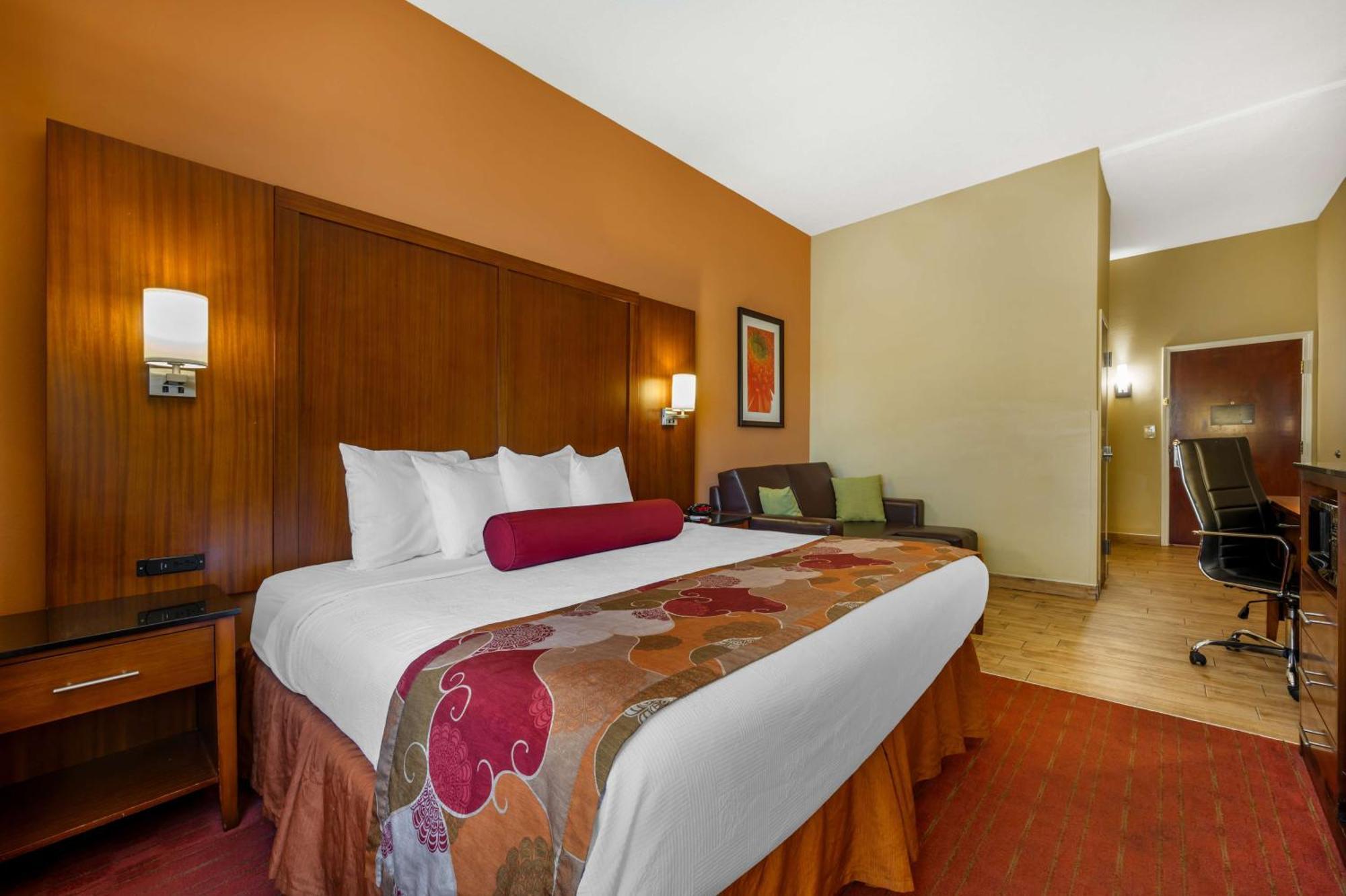 Best Western Plus Georgetown Corporate Center Hotel Exterior foto