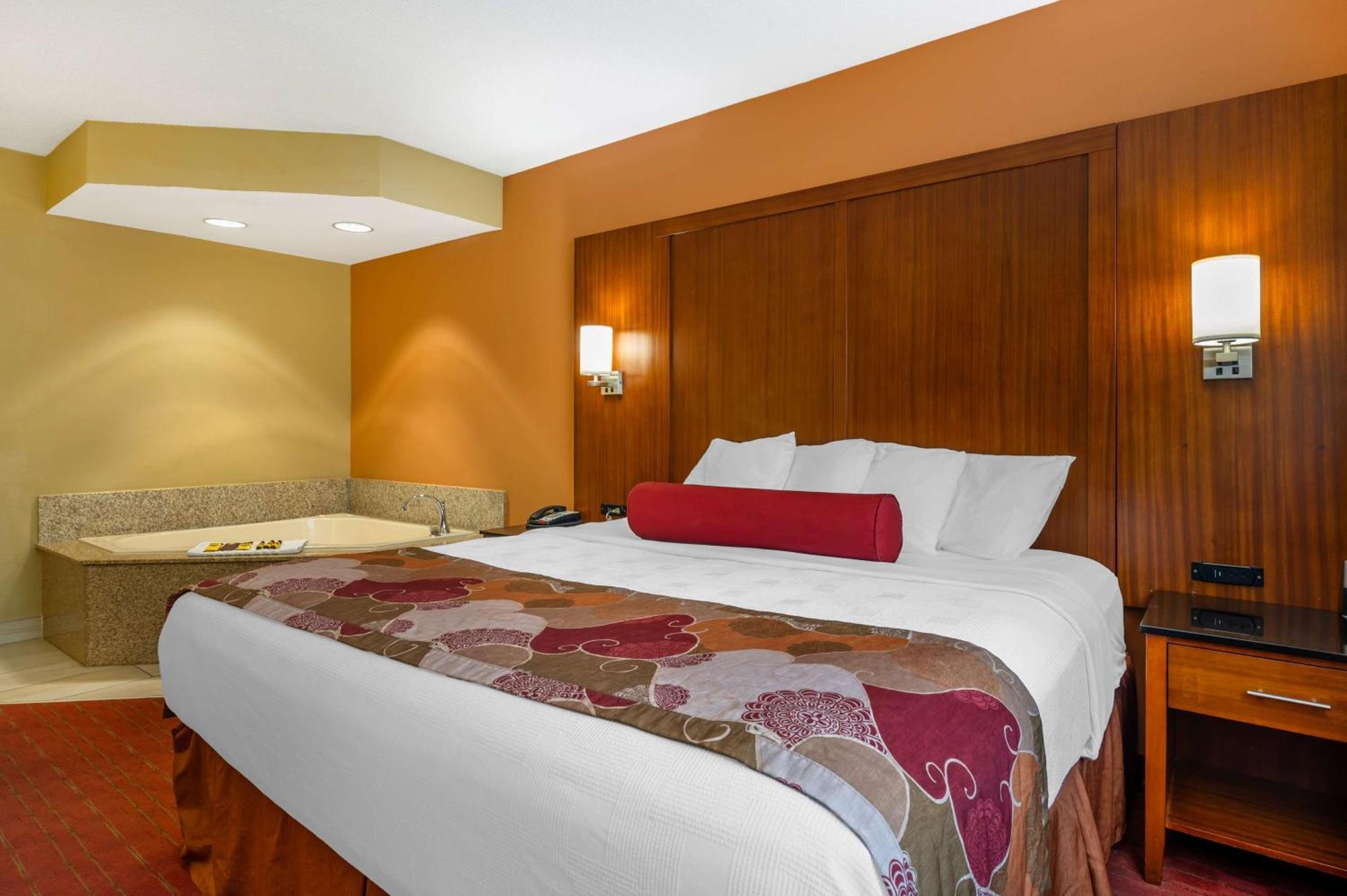 Best Western Plus Georgetown Corporate Center Hotel Exterior foto
